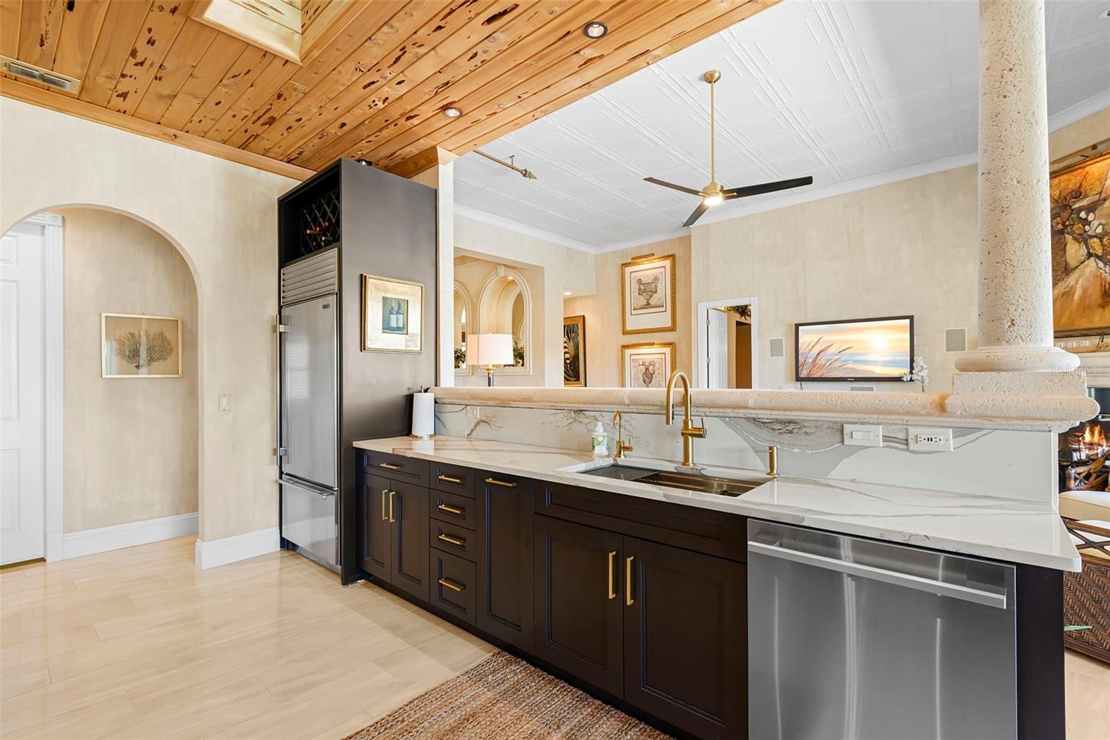 Image 9 of 76 For 967 Landmark Circle S