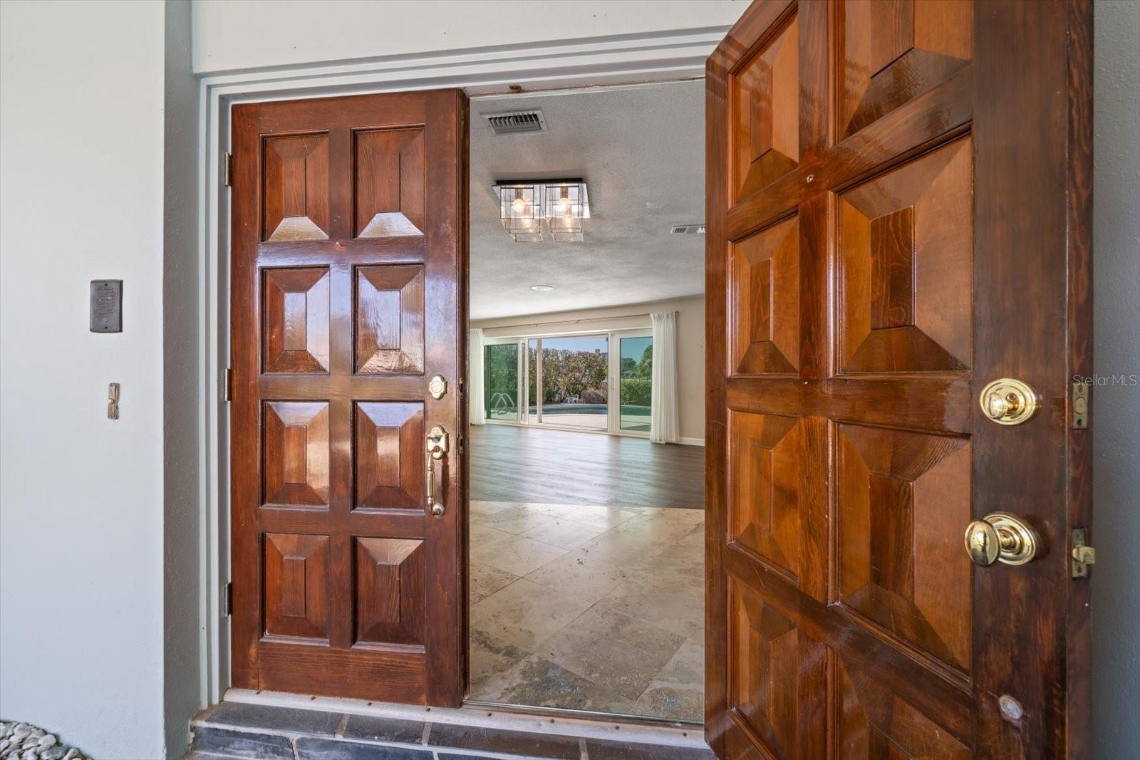 Image 13 of 68 For 878 Harbor Island