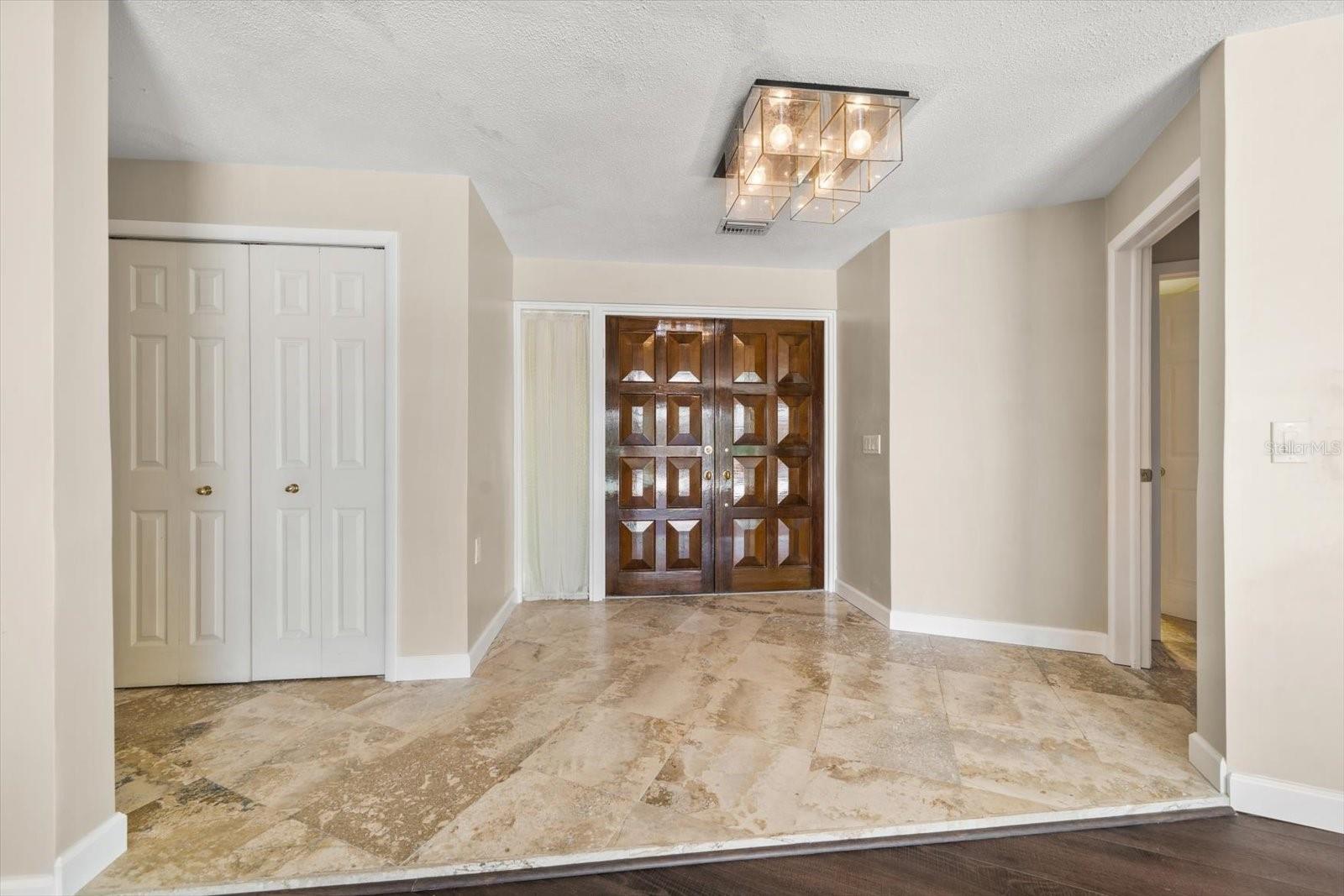 Image 25 of 68 For 878 Harbor Island