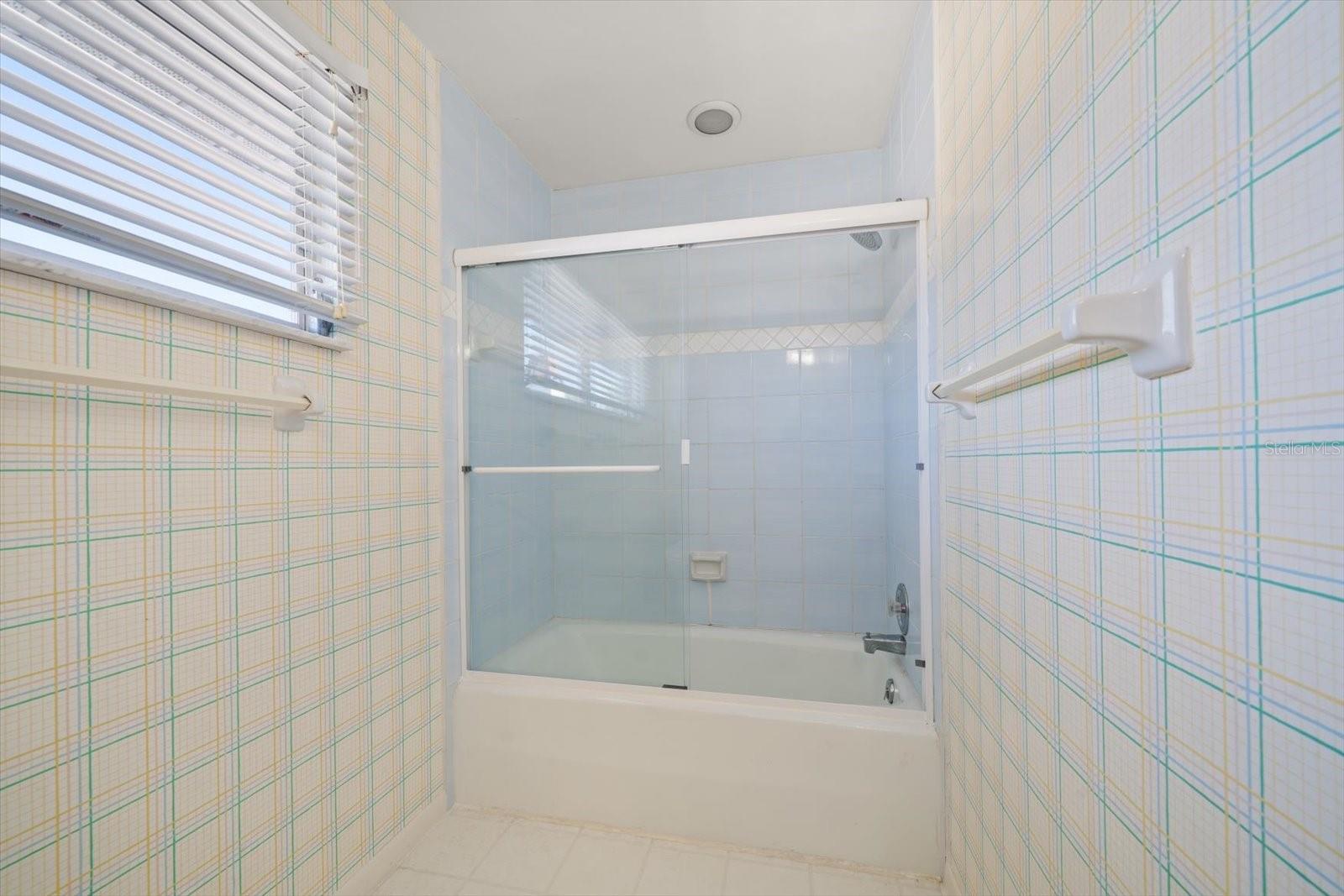 Image 44 of 68 For 878 Harbor Island