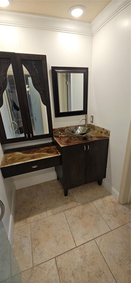 Image 14 of 24 For 701 Poinsettia Road 126