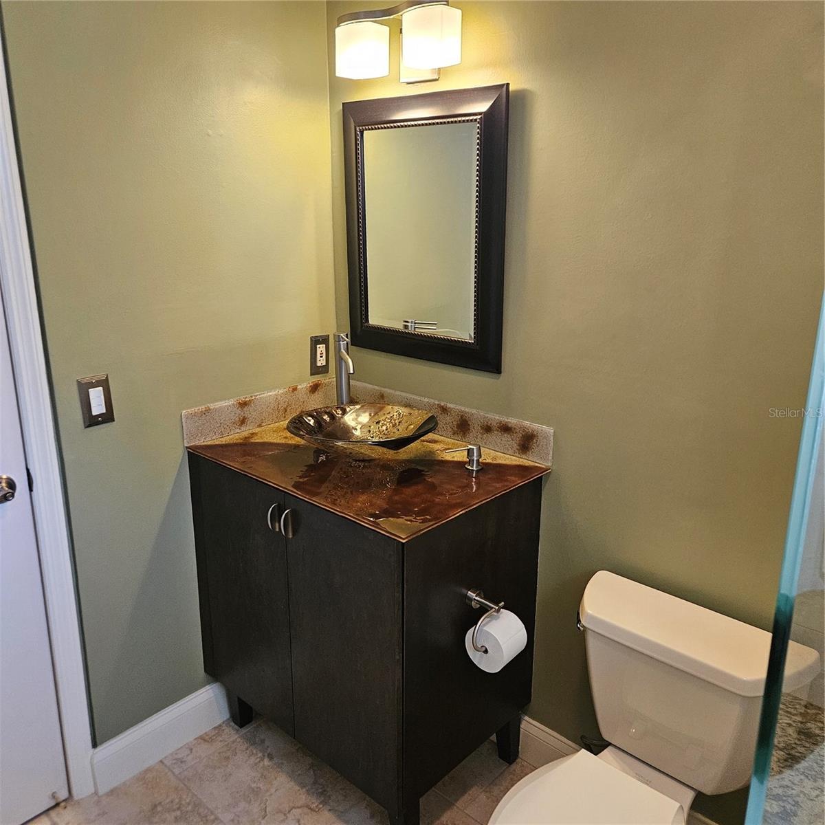 Image 15 of 24 For 701 Poinsettia Road 126