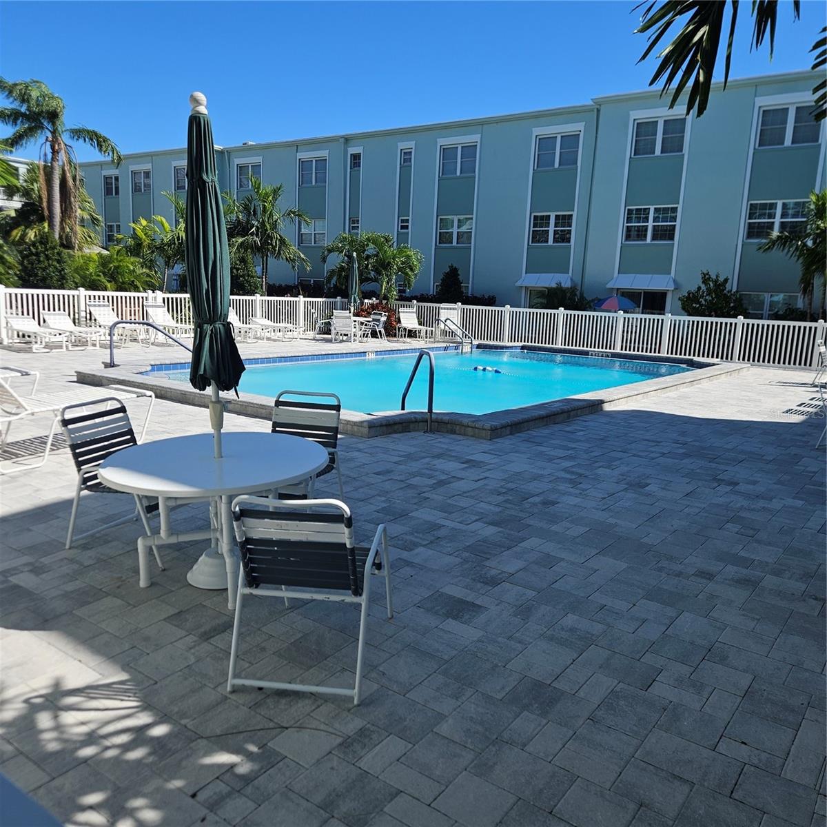 Image 19 of 24 For 701 Poinsettia Road 126