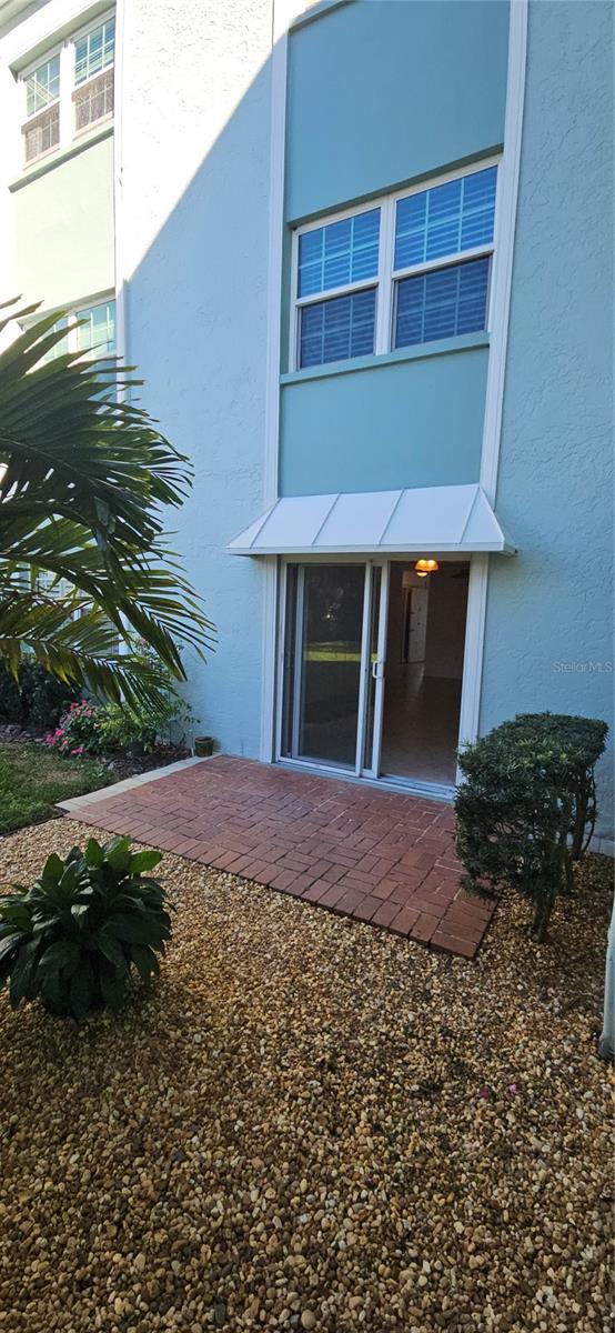 Image 9 of 24 For 701 Poinsettia Road 126