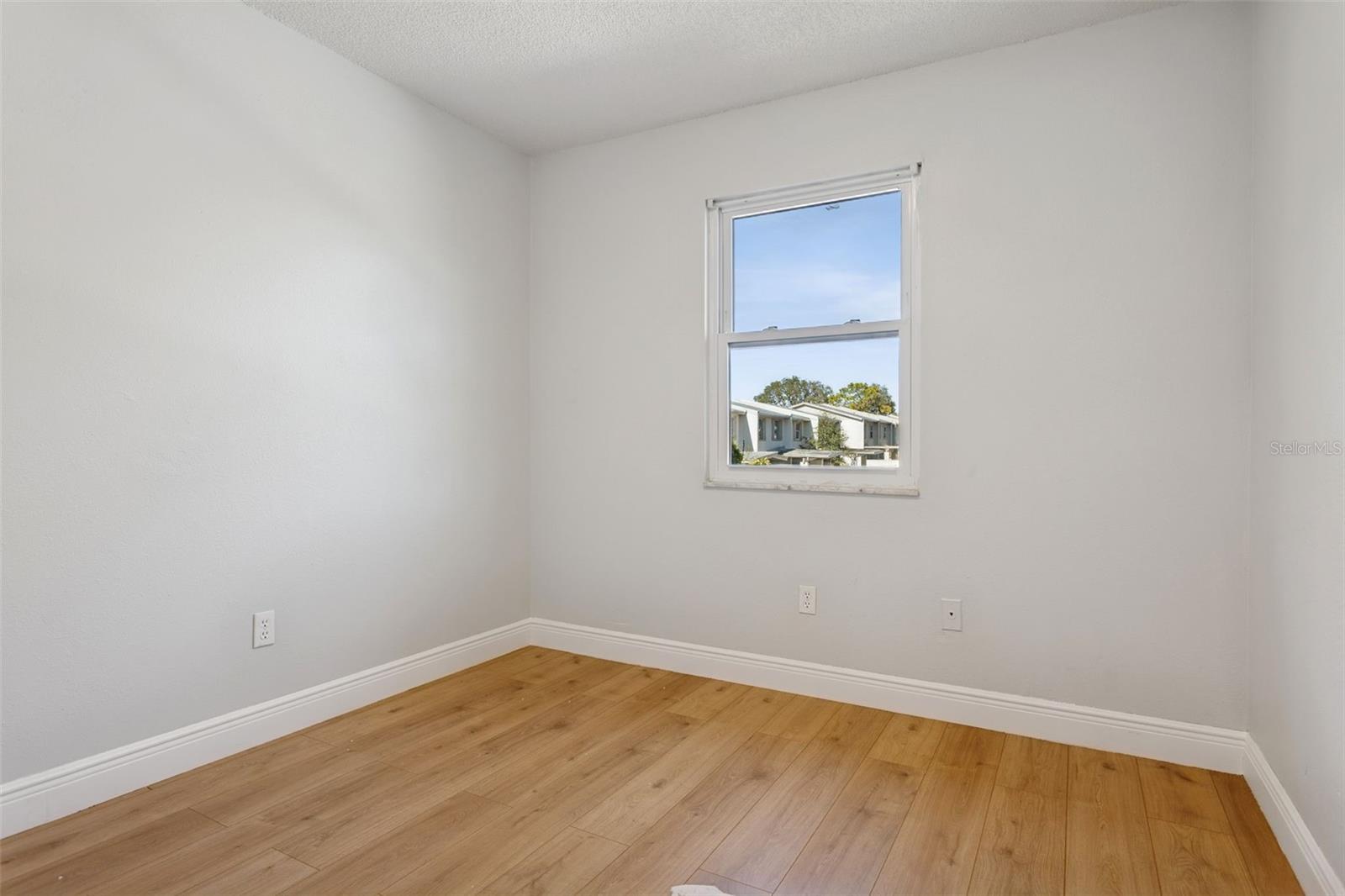 Image 14 of 24 For 5110 Tennis Court Circle 86