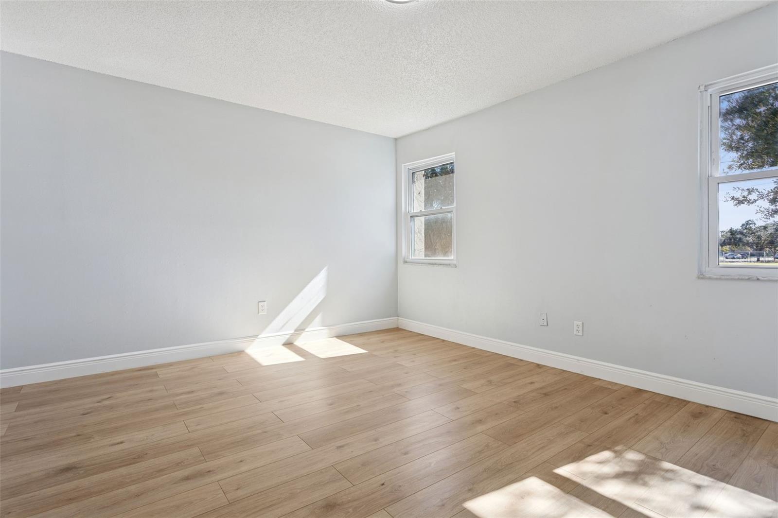 Image 17 of 24 For 5110 Tennis Court Circle 86