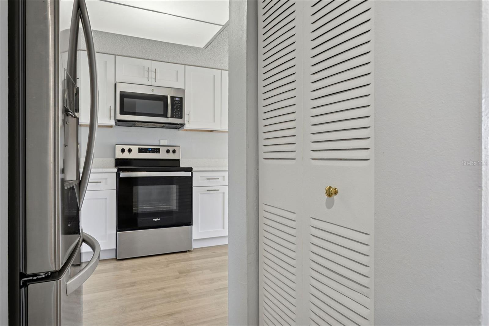 Image 3 of 24 For 5110 Tennis Court Circle 86