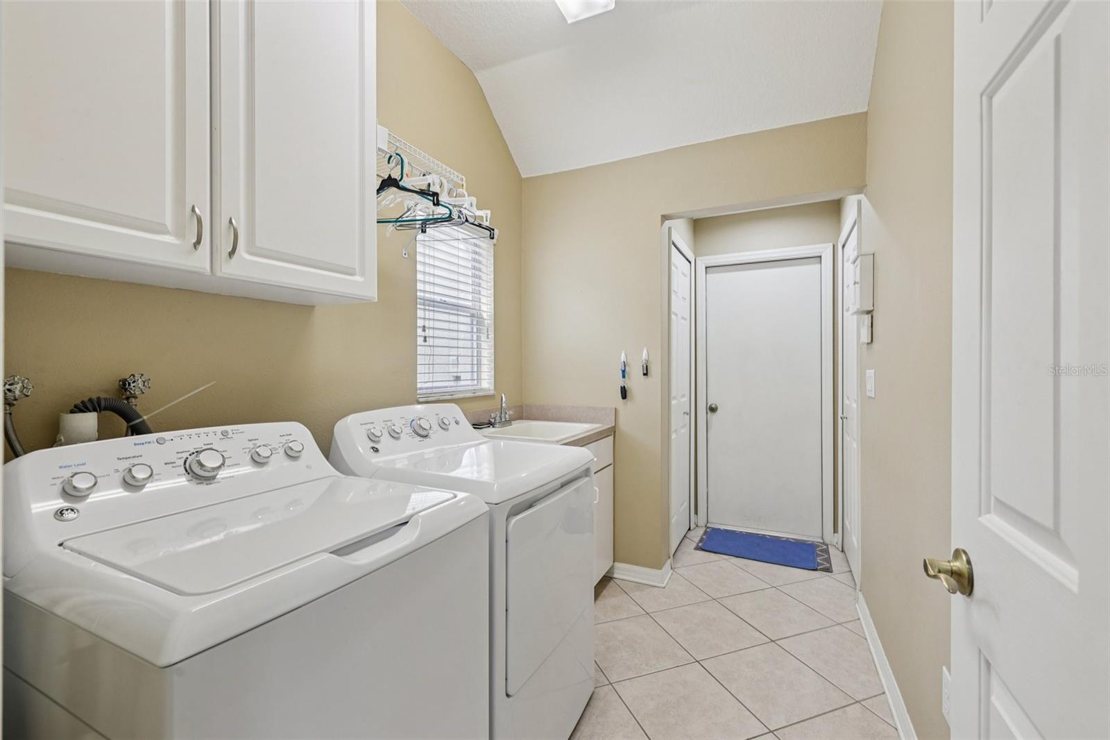 Listing photo id 41 for 12606 River Birch Drive