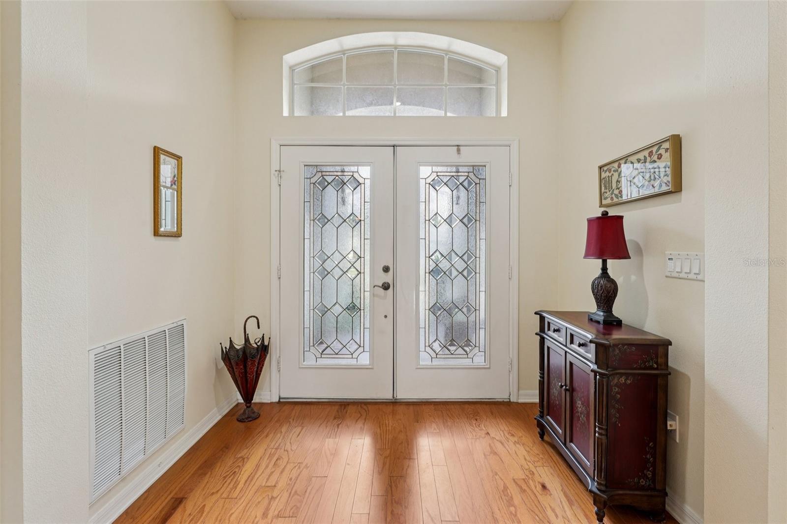 Listing photo id 3 for 12606 River Birch Drive