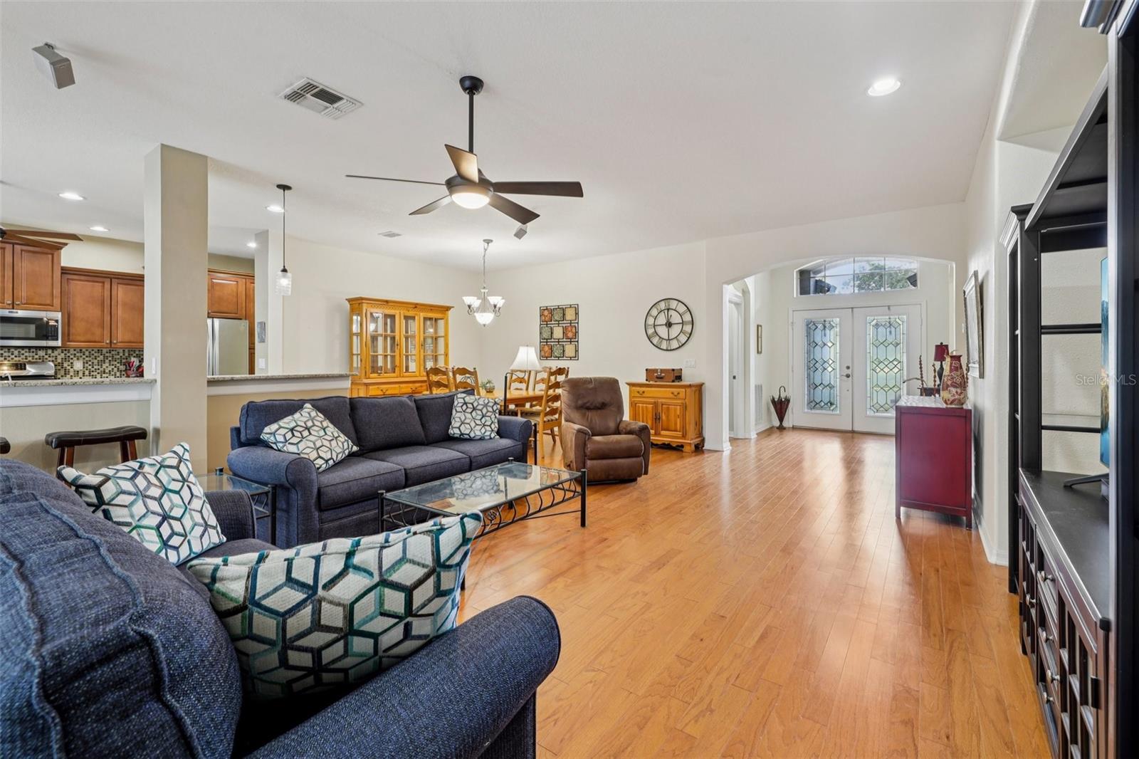 Listing photo id 6 for 12606 River Birch Drive