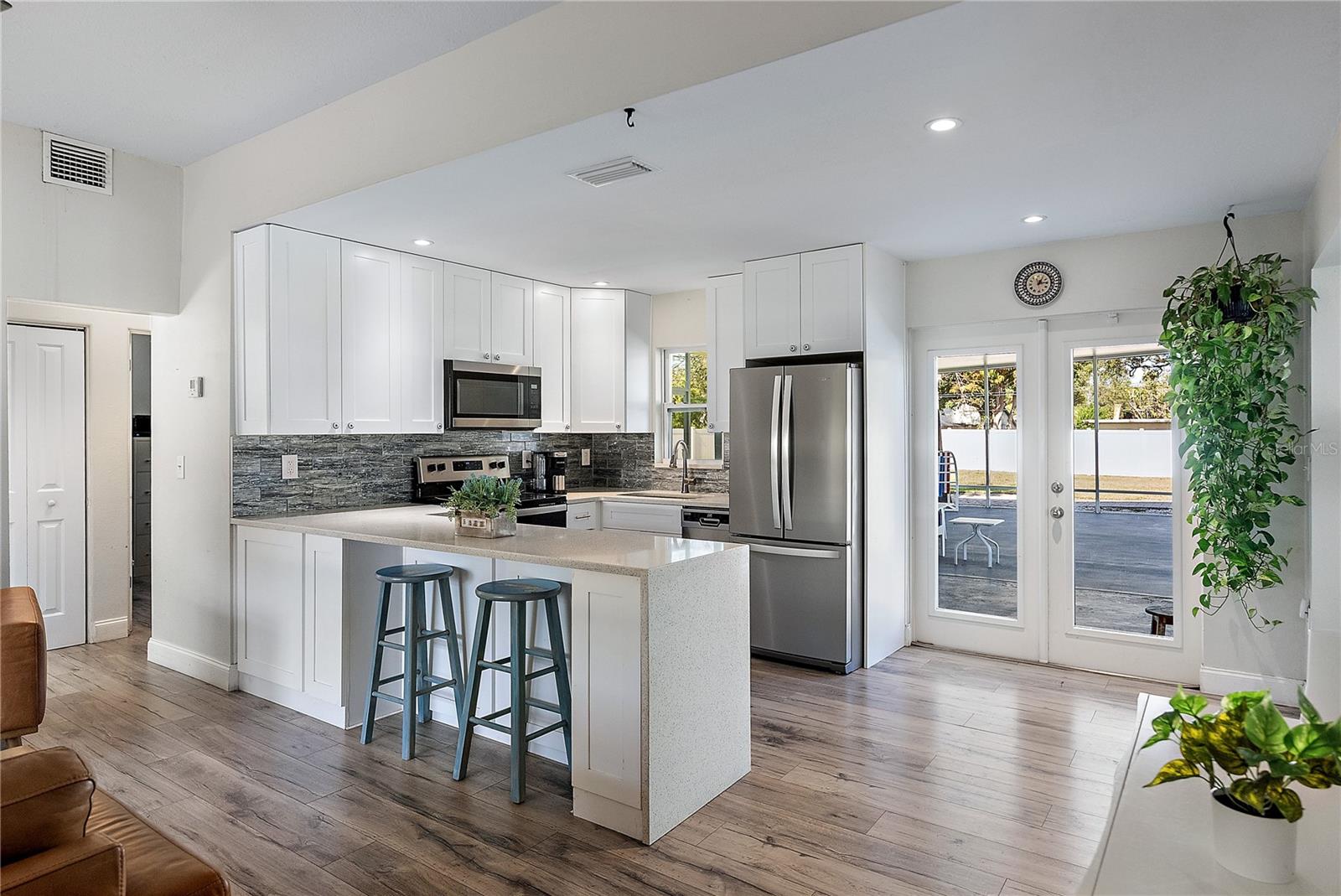 Image 7 of 24 For 6631 Bougainvilla Avenue S