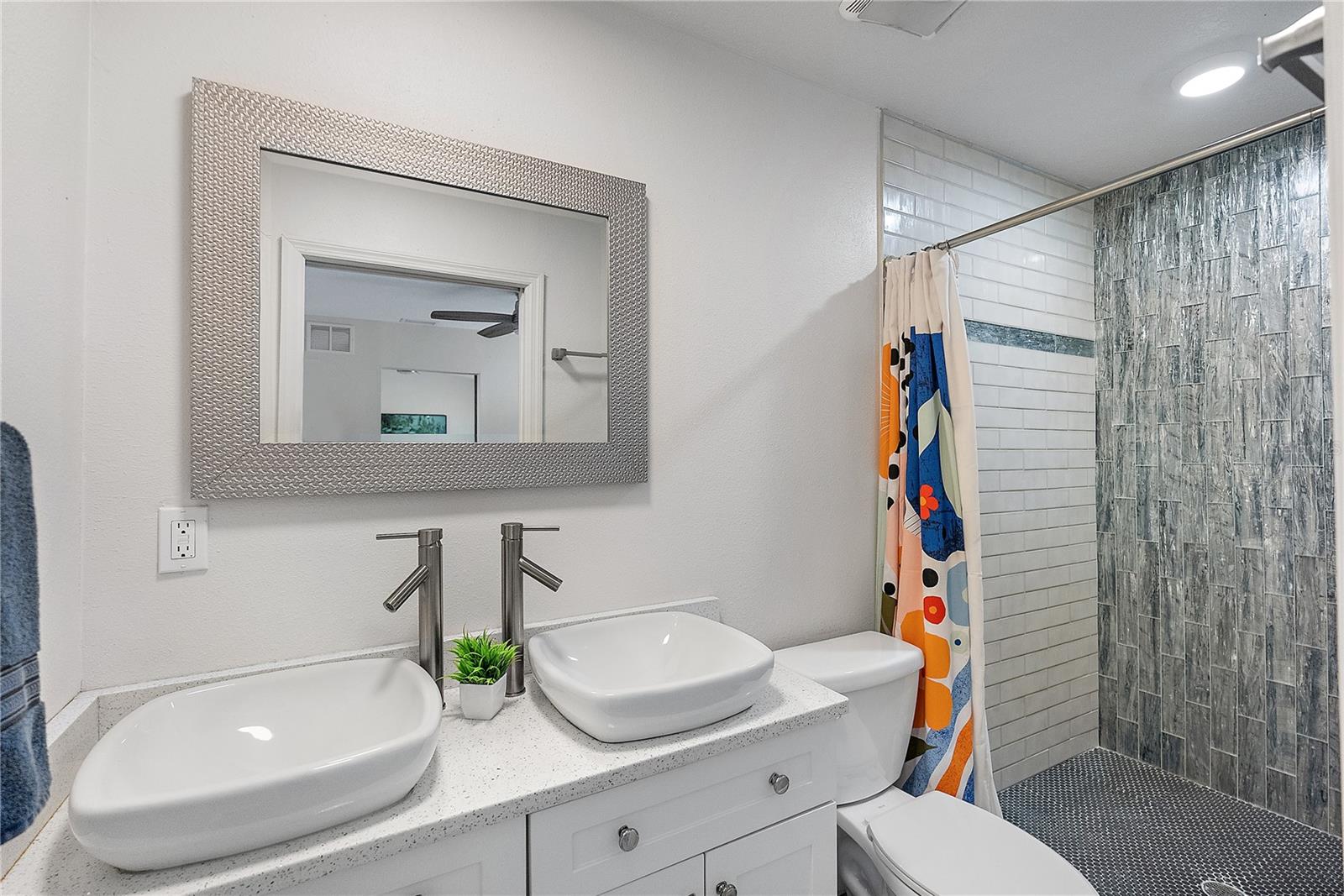 Image 9 of 24 For 6631 Bougainvilla Avenue S