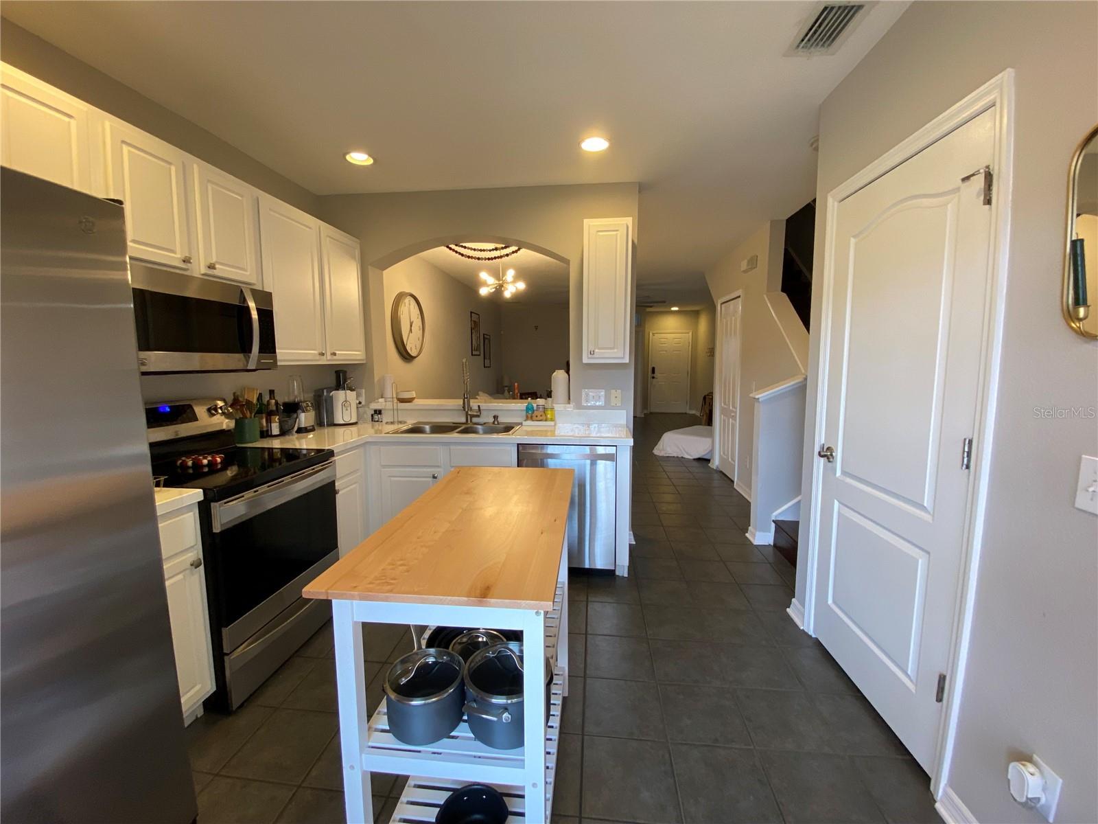 Image 12 of 27 For 16326 Swan View Circle