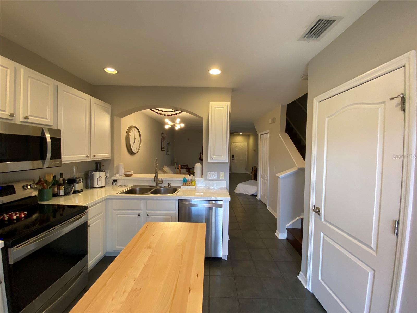 Image 13 of 27 For 16326 Swan View Circle