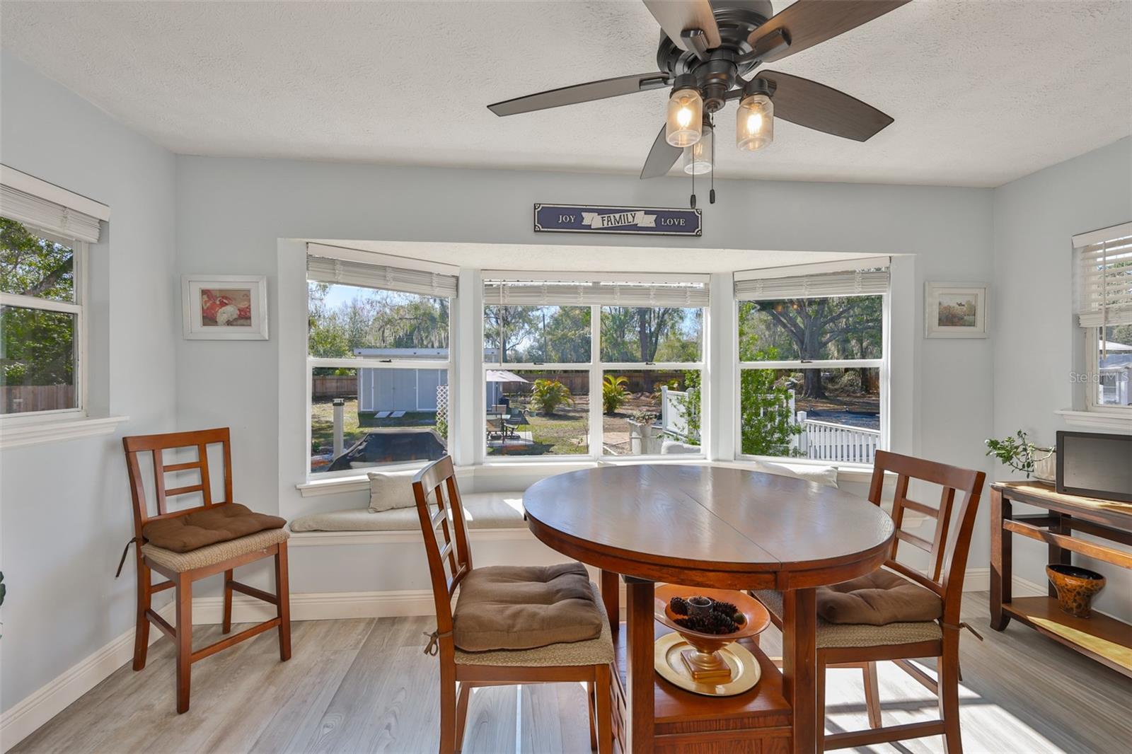 Image 20 of 47 For 20600 Gardenia Drive