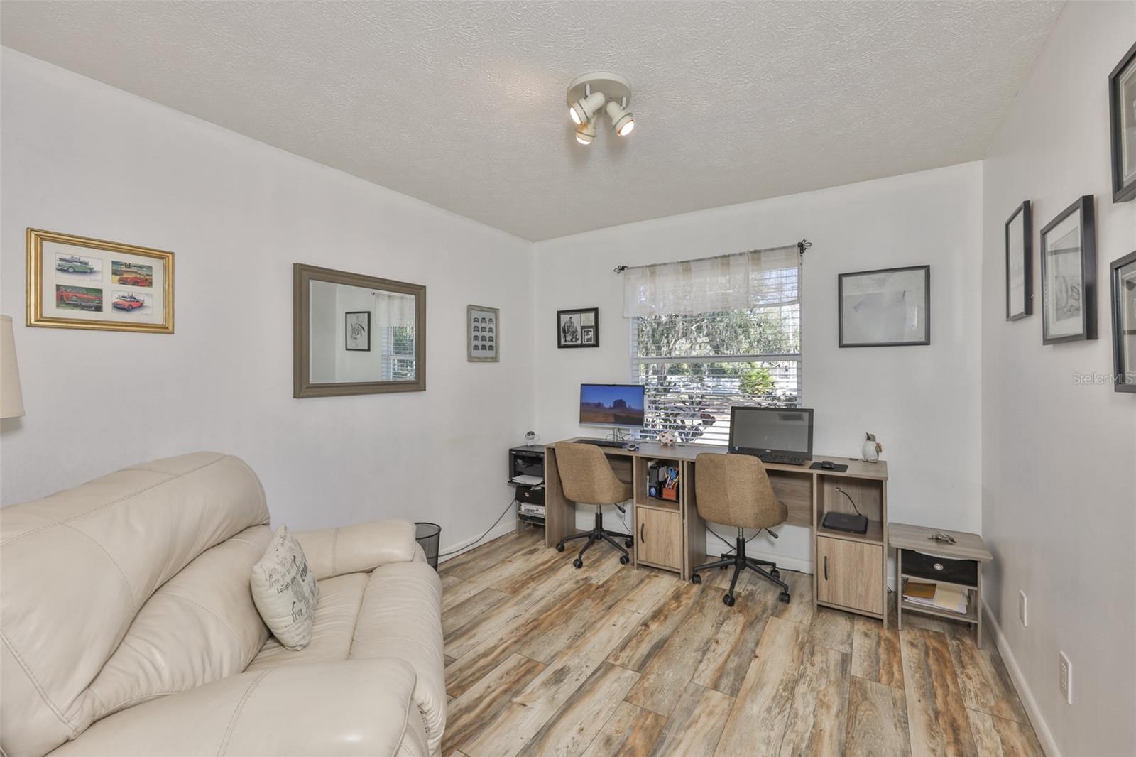 Image 32 of 47 For 20600 Gardenia Drive