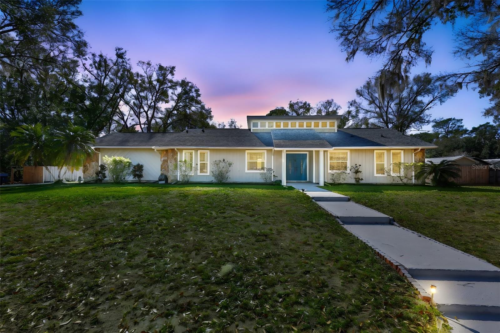 Image 4 of 47 For 20600 Gardenia Drive