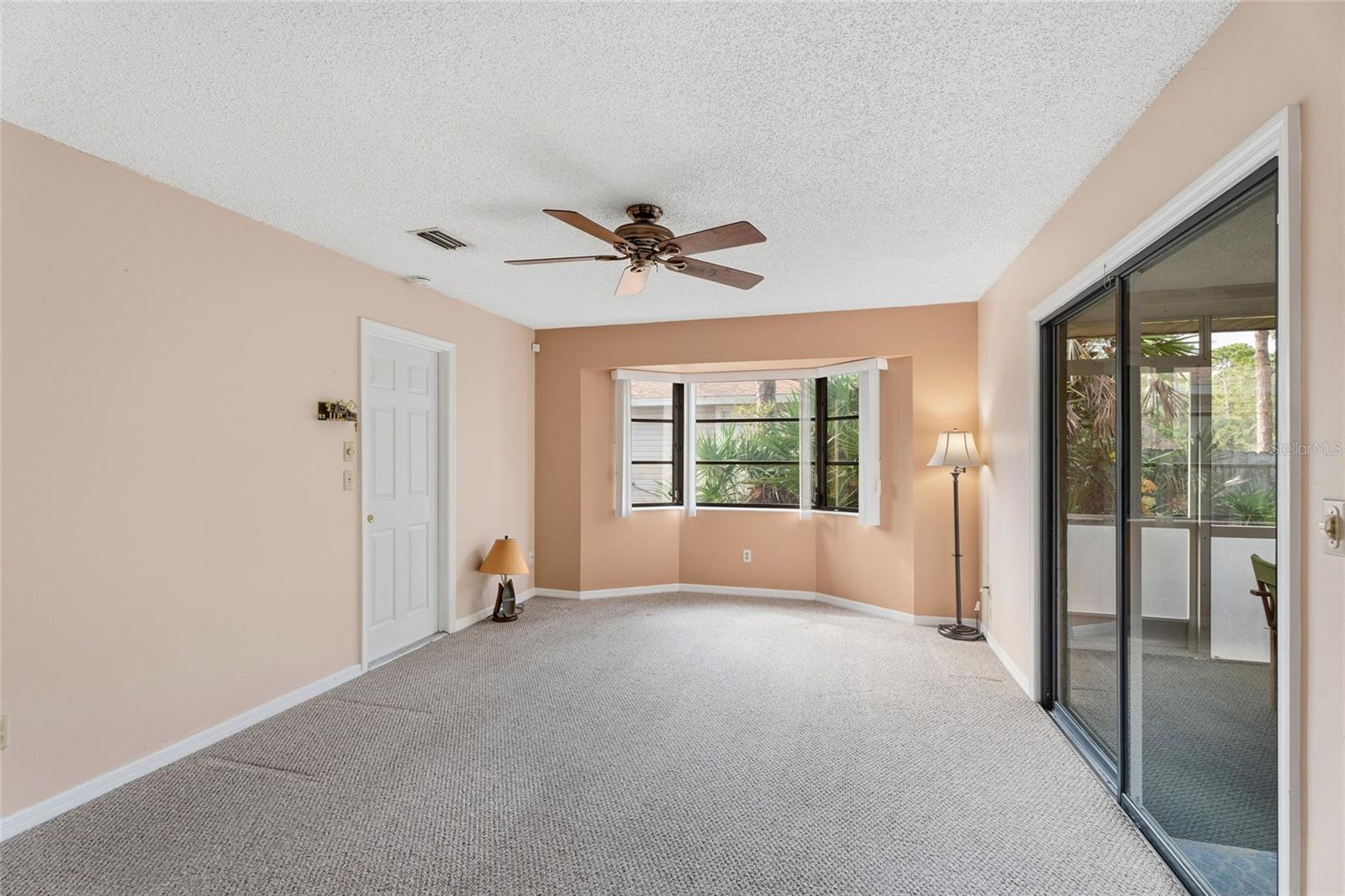 Image 11 of 34 For 226 Del Monte Road