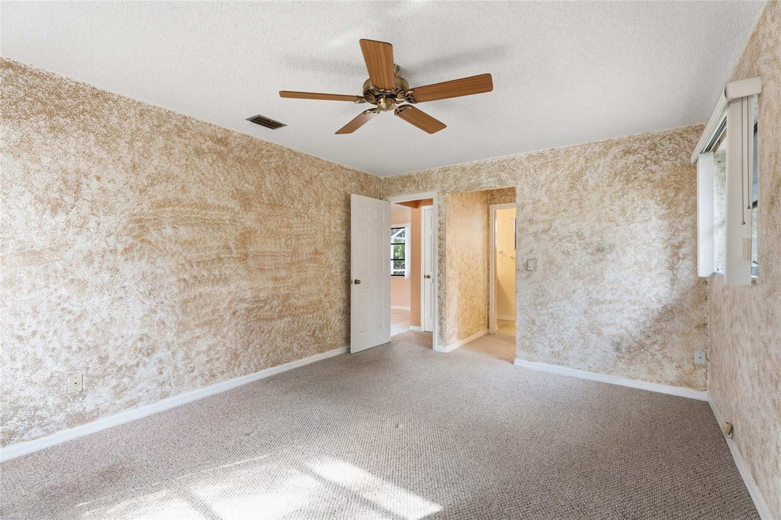 Image 18 of 34 For 226 Del Monte Road