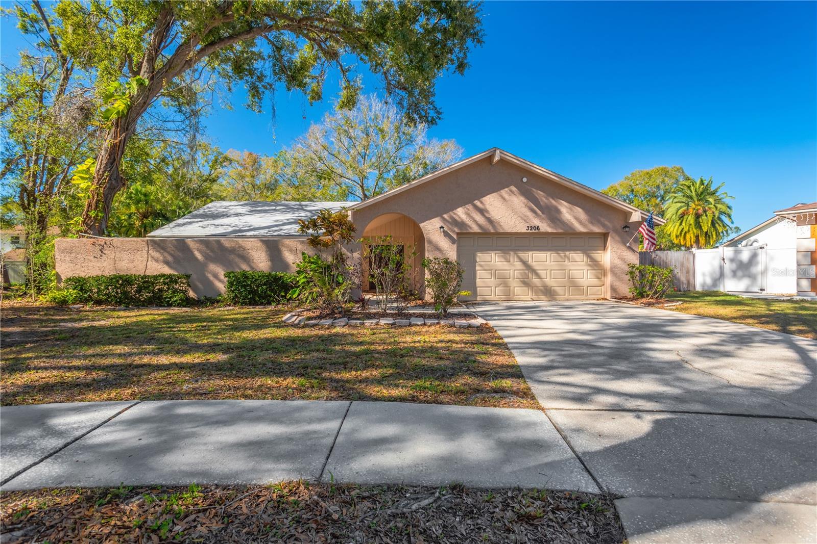 Details for 3206 Shady Glen Circle, TAMPA, FL 33618