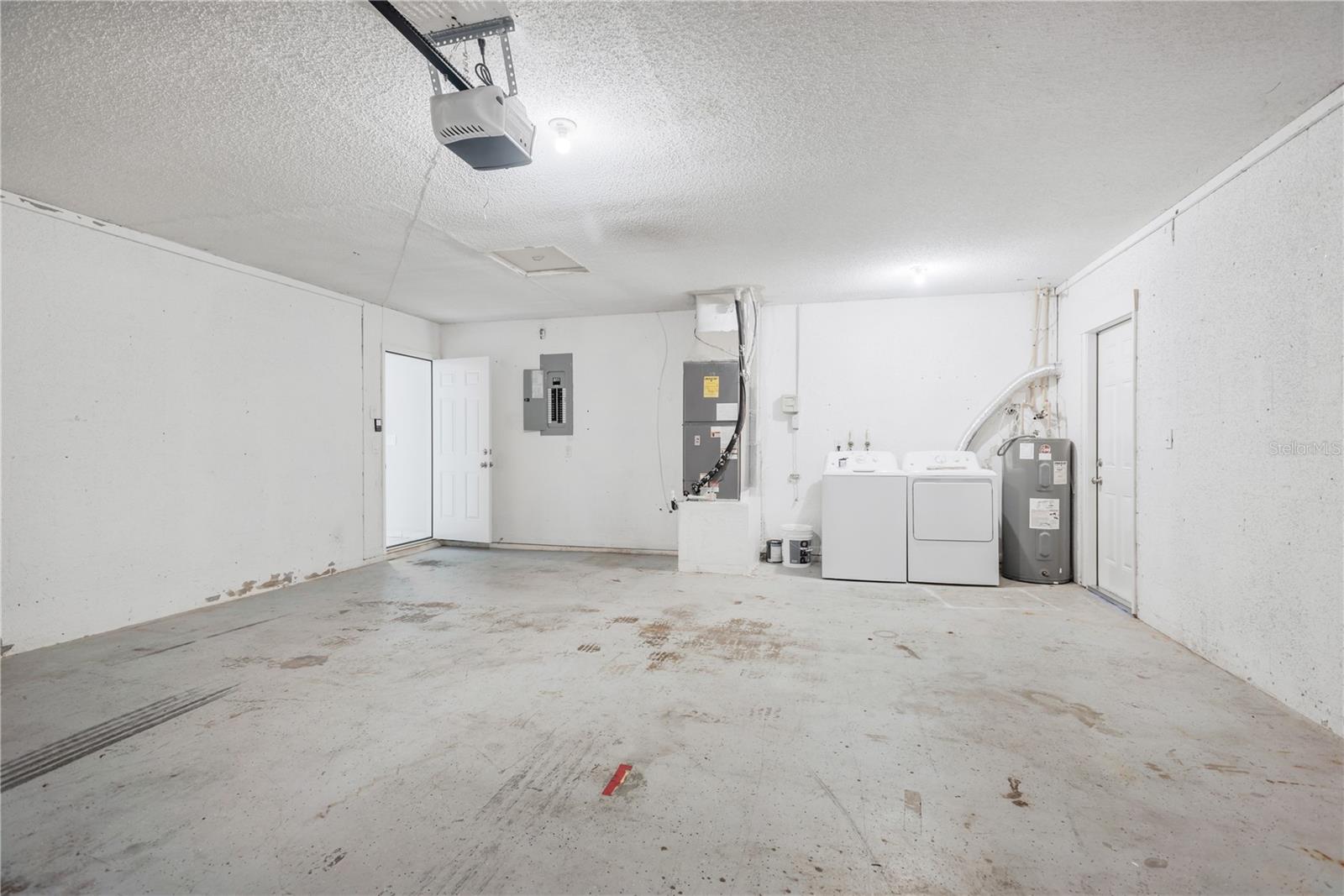 Image 4 of 29 For 3206 Shady Glen Circle