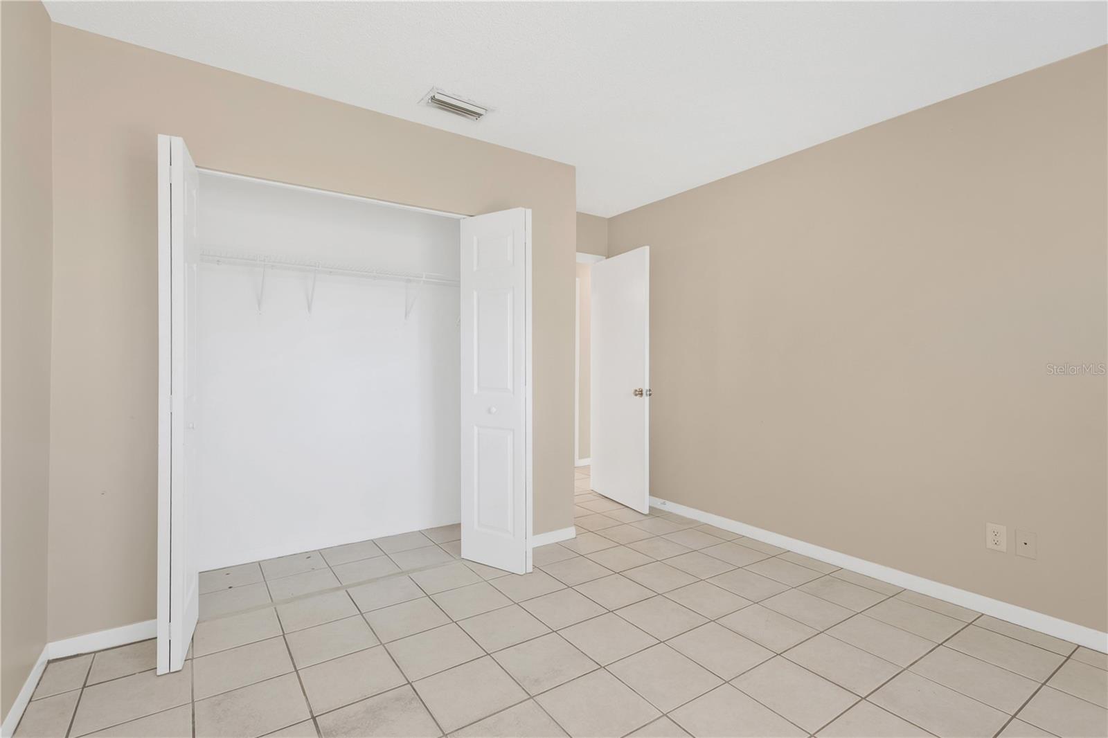 Image 7 of 29 For 3206 Shady Glen Circle