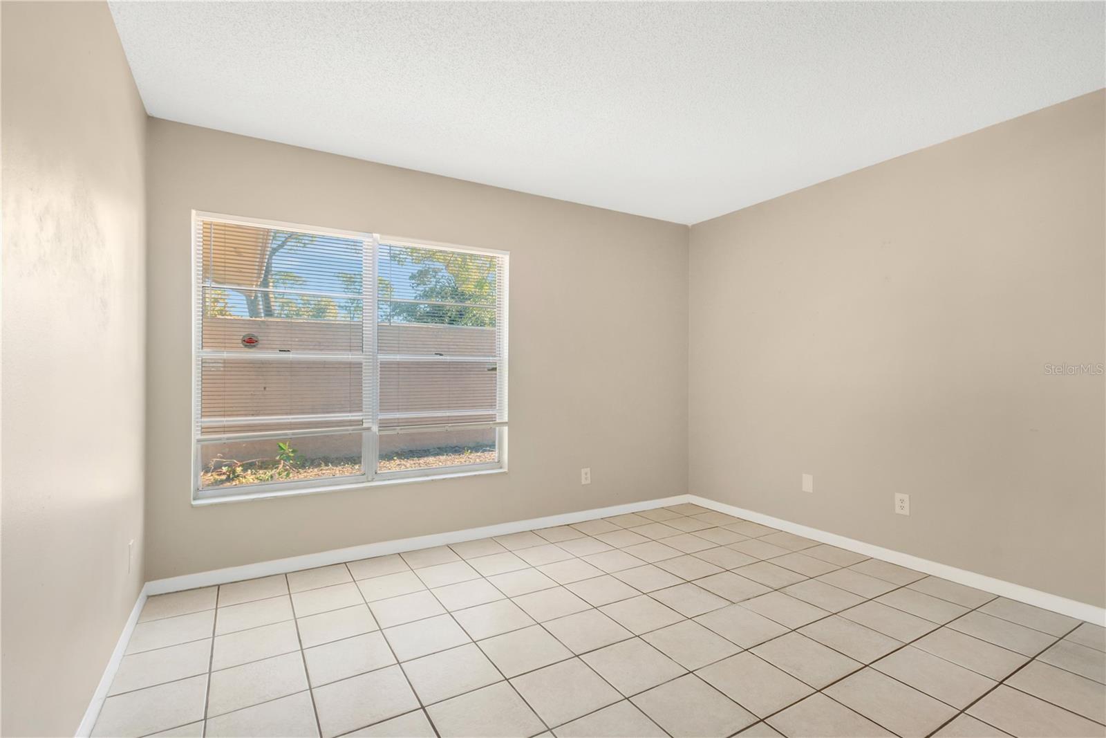 Image 8 of 29 For 3206 Shady Glen Circle