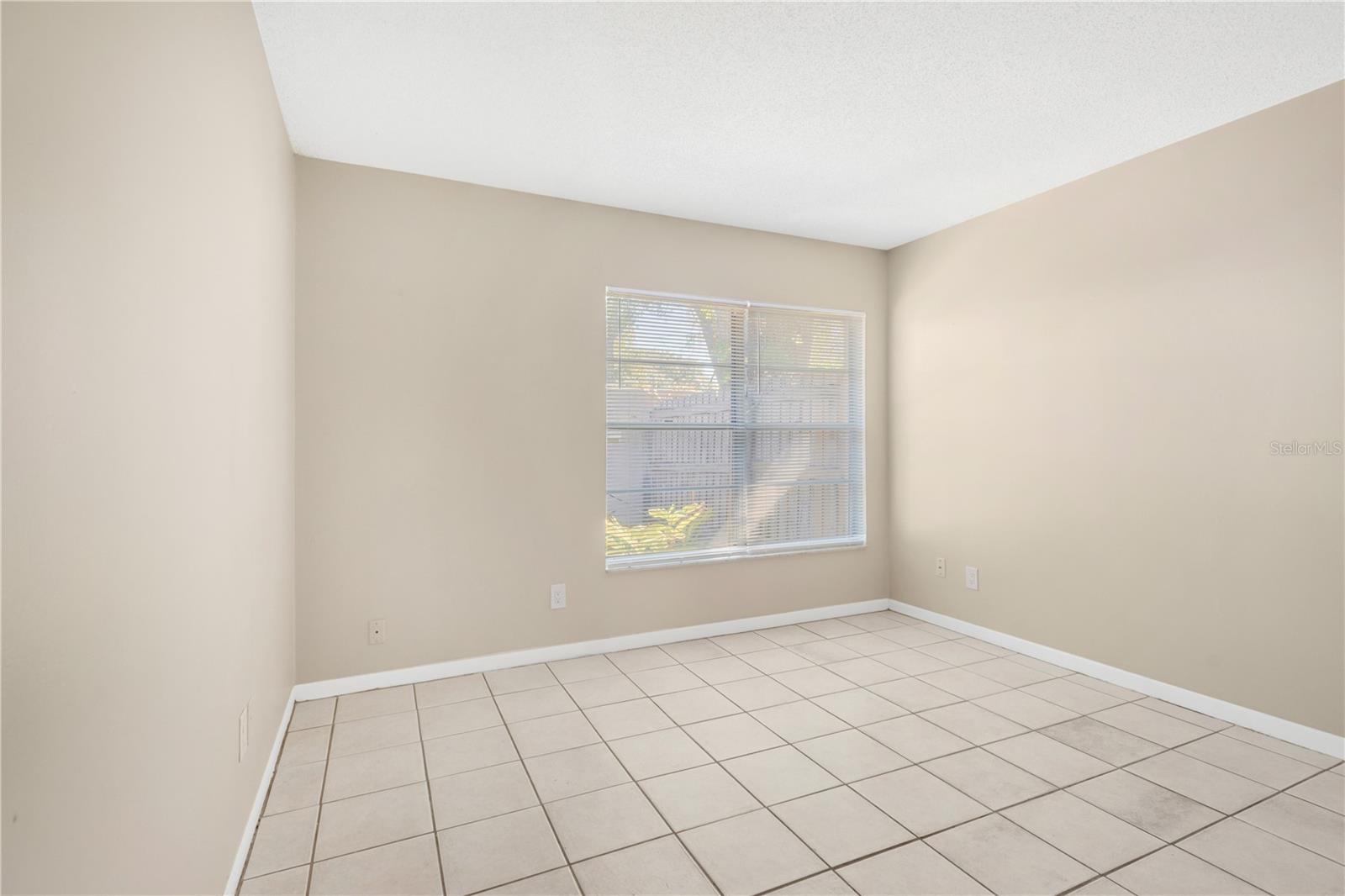 Image 9 of 29 For 3206 Shady Glen Circle