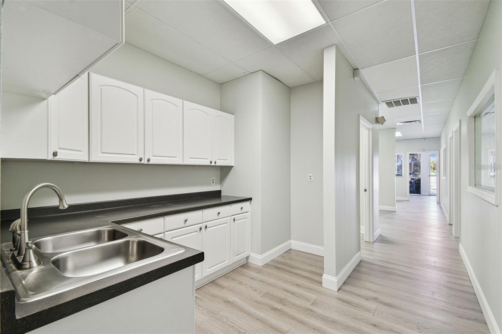 Image 16 of 43 For 5404 Hoover Boulevard 18