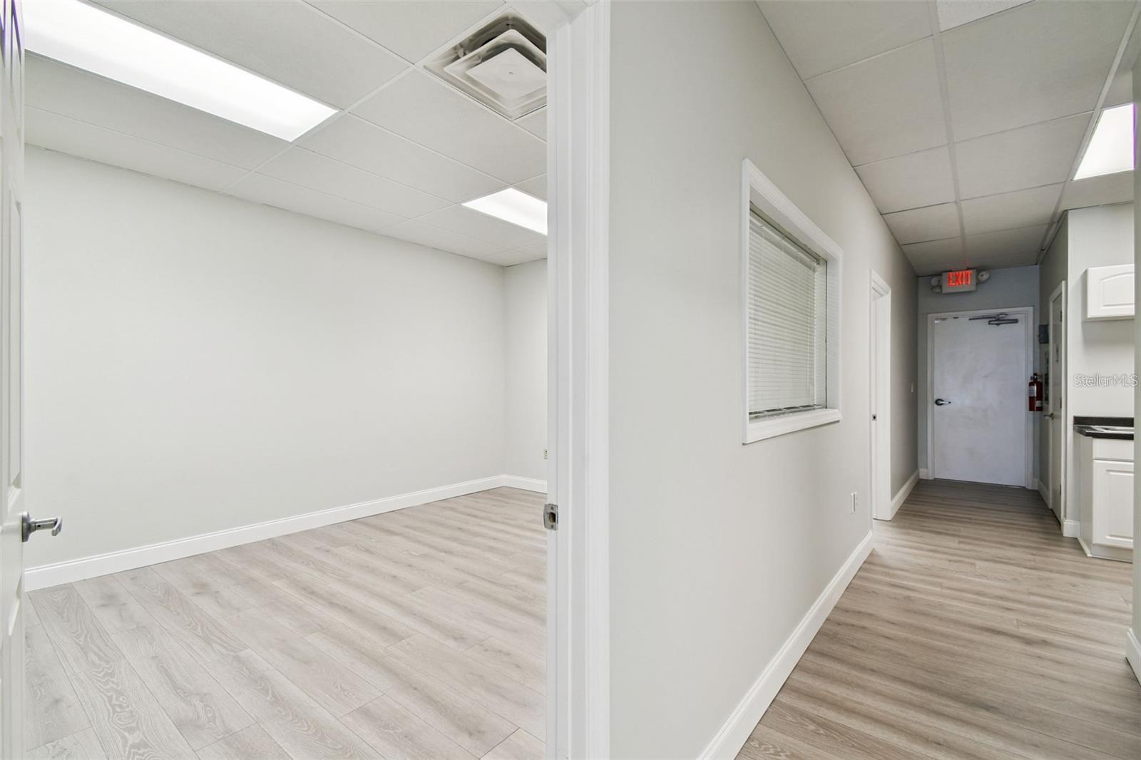 Image 22 of 43 For 5404 Hoover Boulevard 18