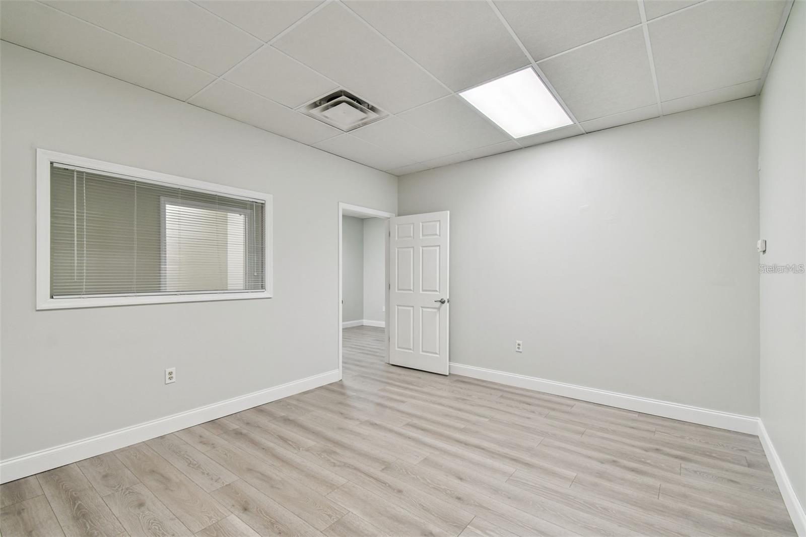 Image 24 of 43 For 5404 Hoover Boulevard 18