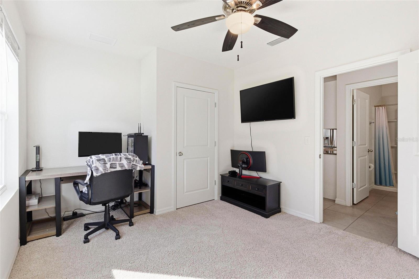 Image 22 of 39 For 12403 Pagoda Place