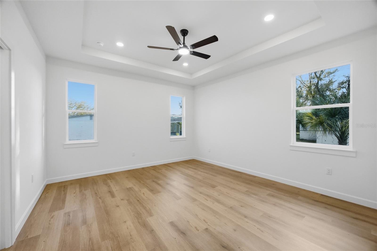 Image 16 of 34 For 1505 Laura Street