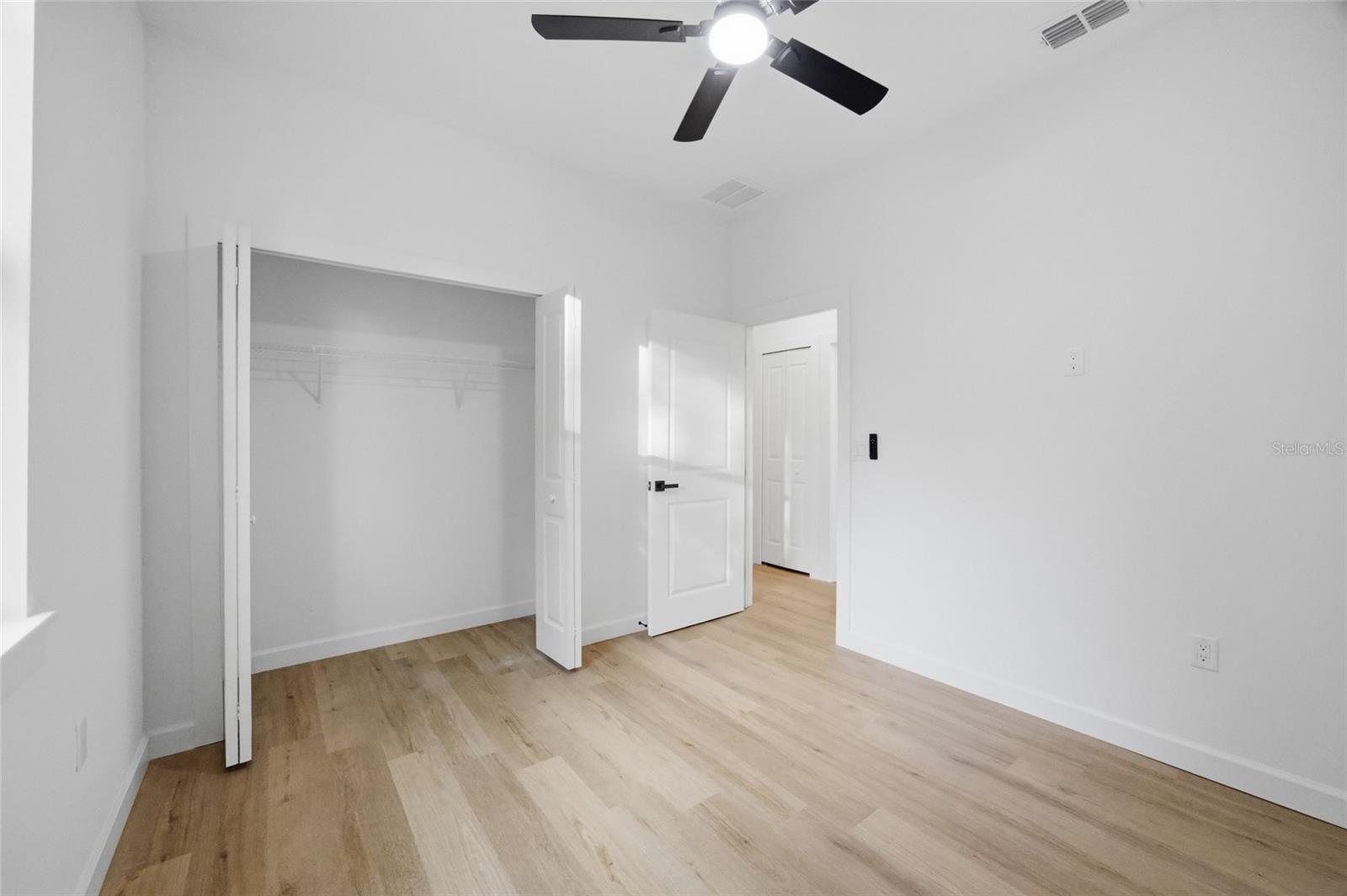 Image 22 of 34 For 1505 Laura Street