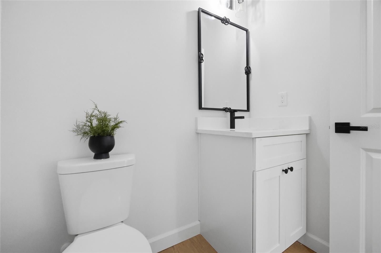 Image 23 of 34 For 1505 Laura Street