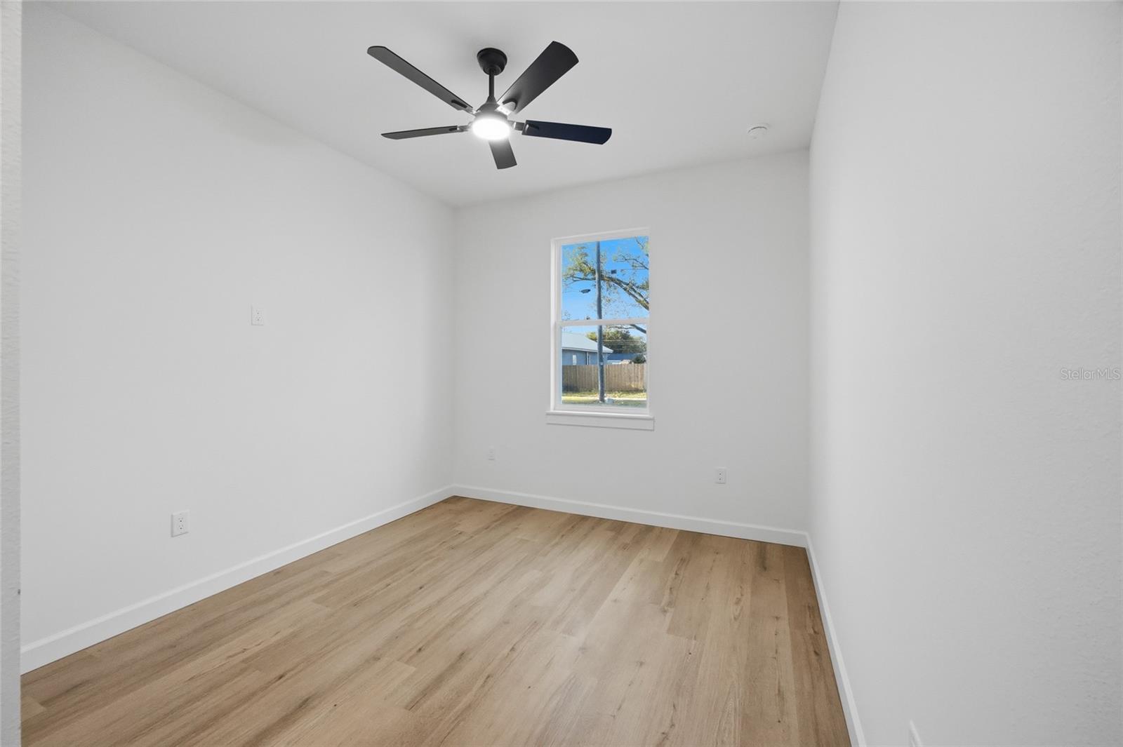 Image 26 of 34 For 1505 Laura Street