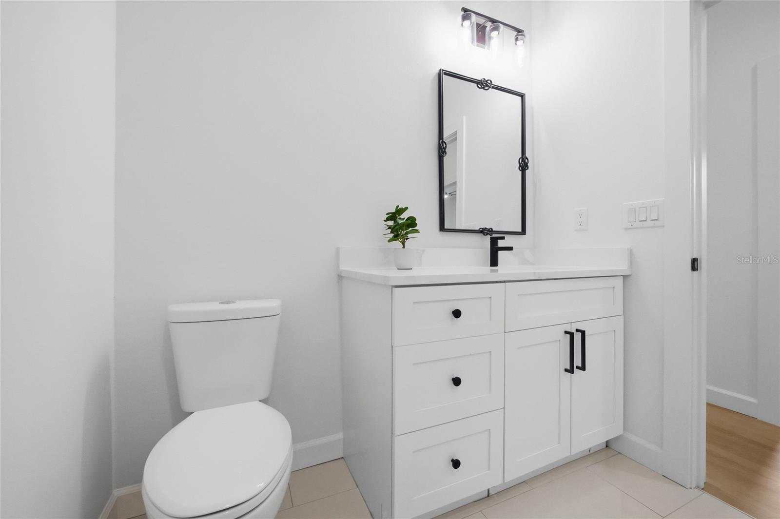 Image 28 of 34 For 1505 Laura Street