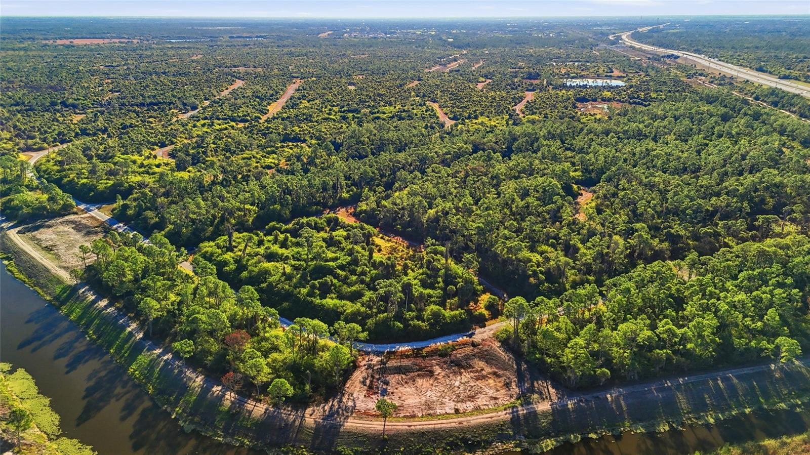 Listing photo id 0 for Kimberly Drive