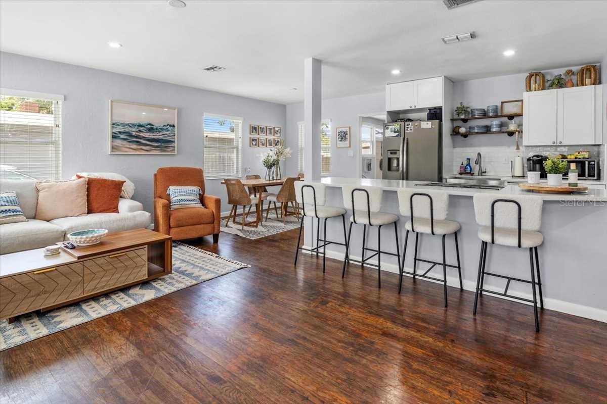 Image 2 of 33 For 6453 5th Avenue N