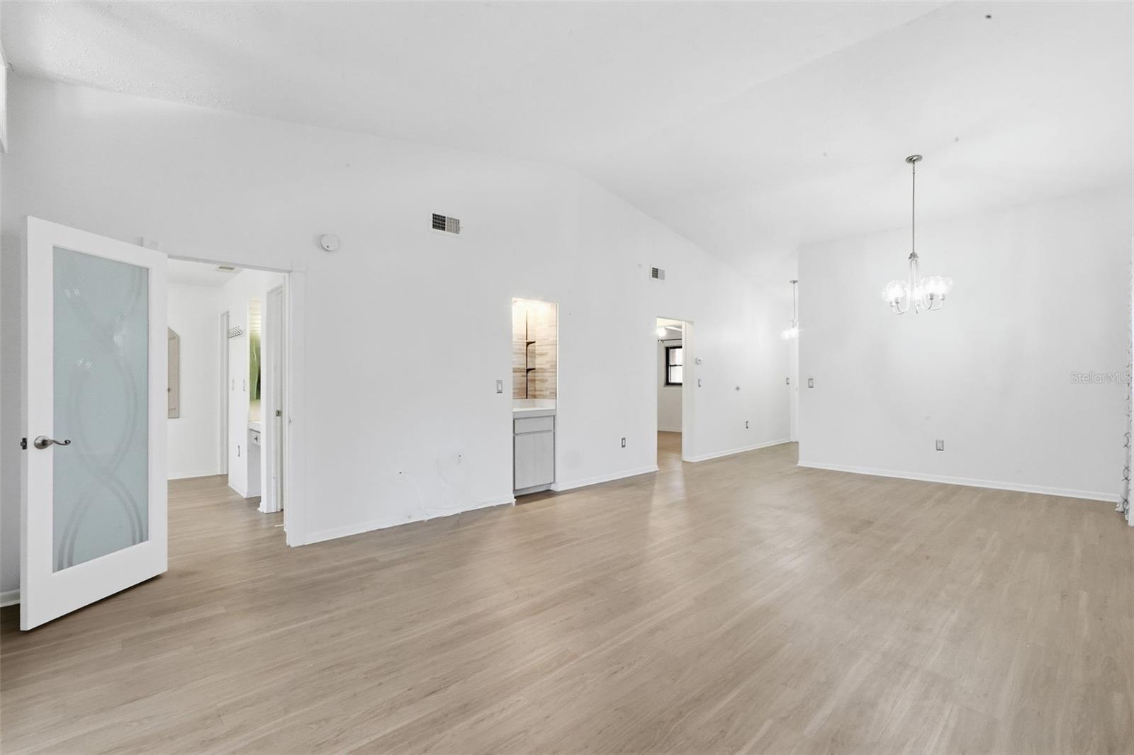 Image 10 of 33 For 7715 Forest Trail 5