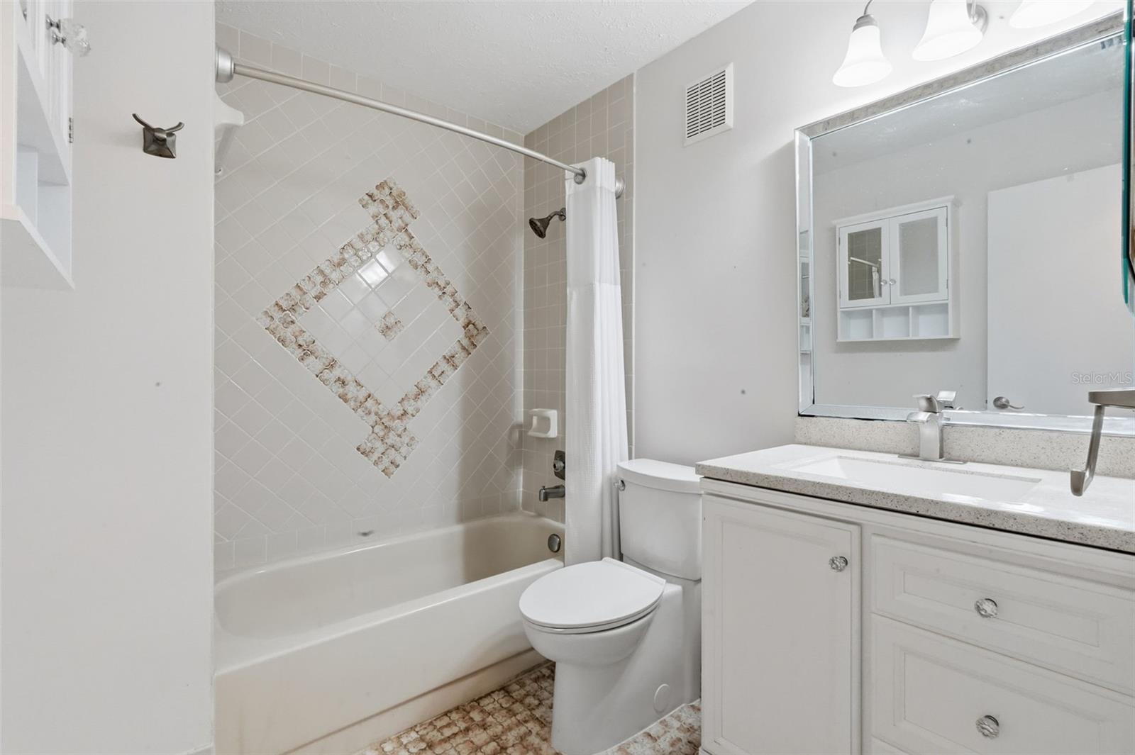 Image 12 of 33 For 7715 Forest Trail 5