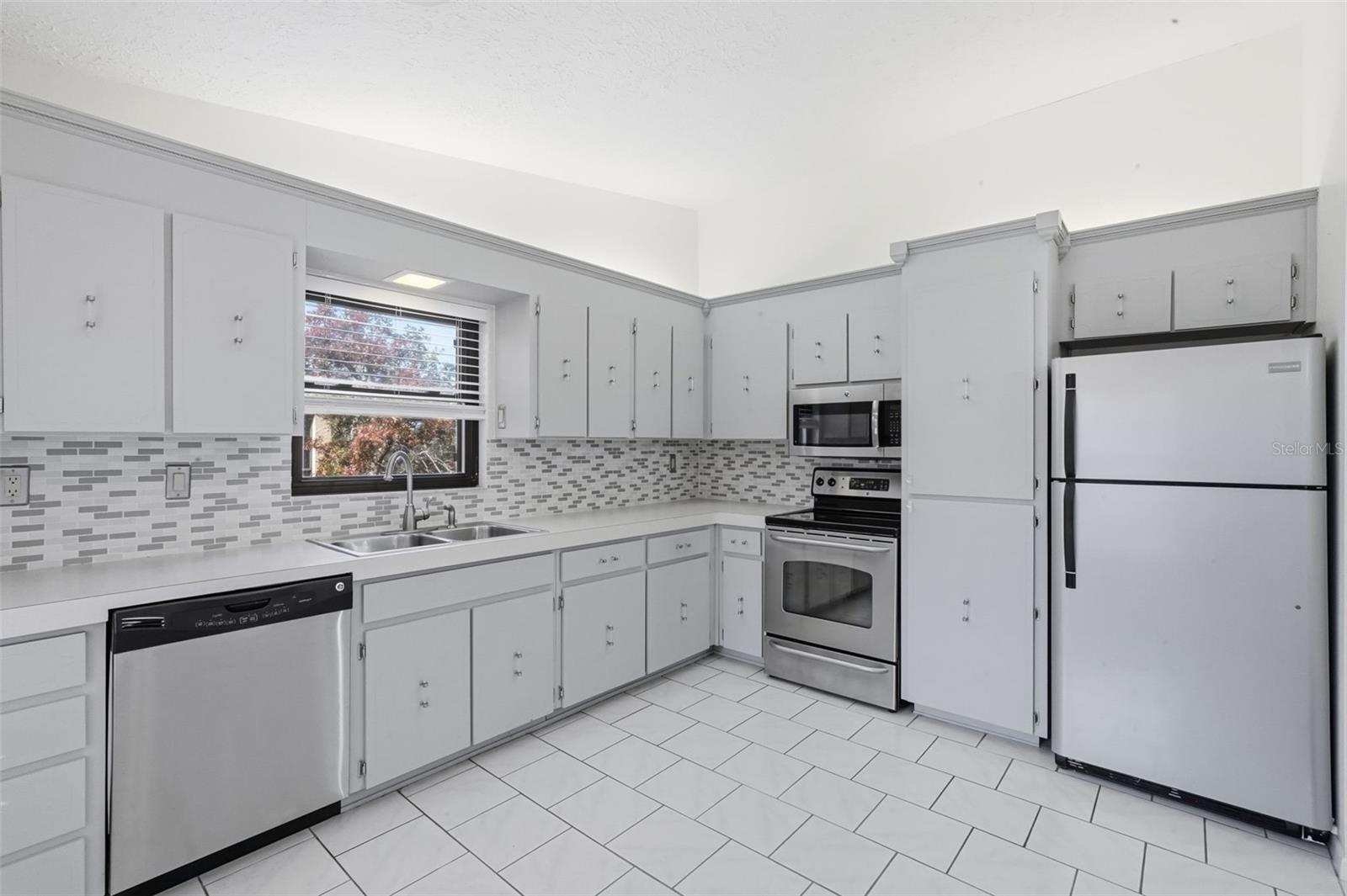 Image 21 of 33 For 7715 Forest Trail 5