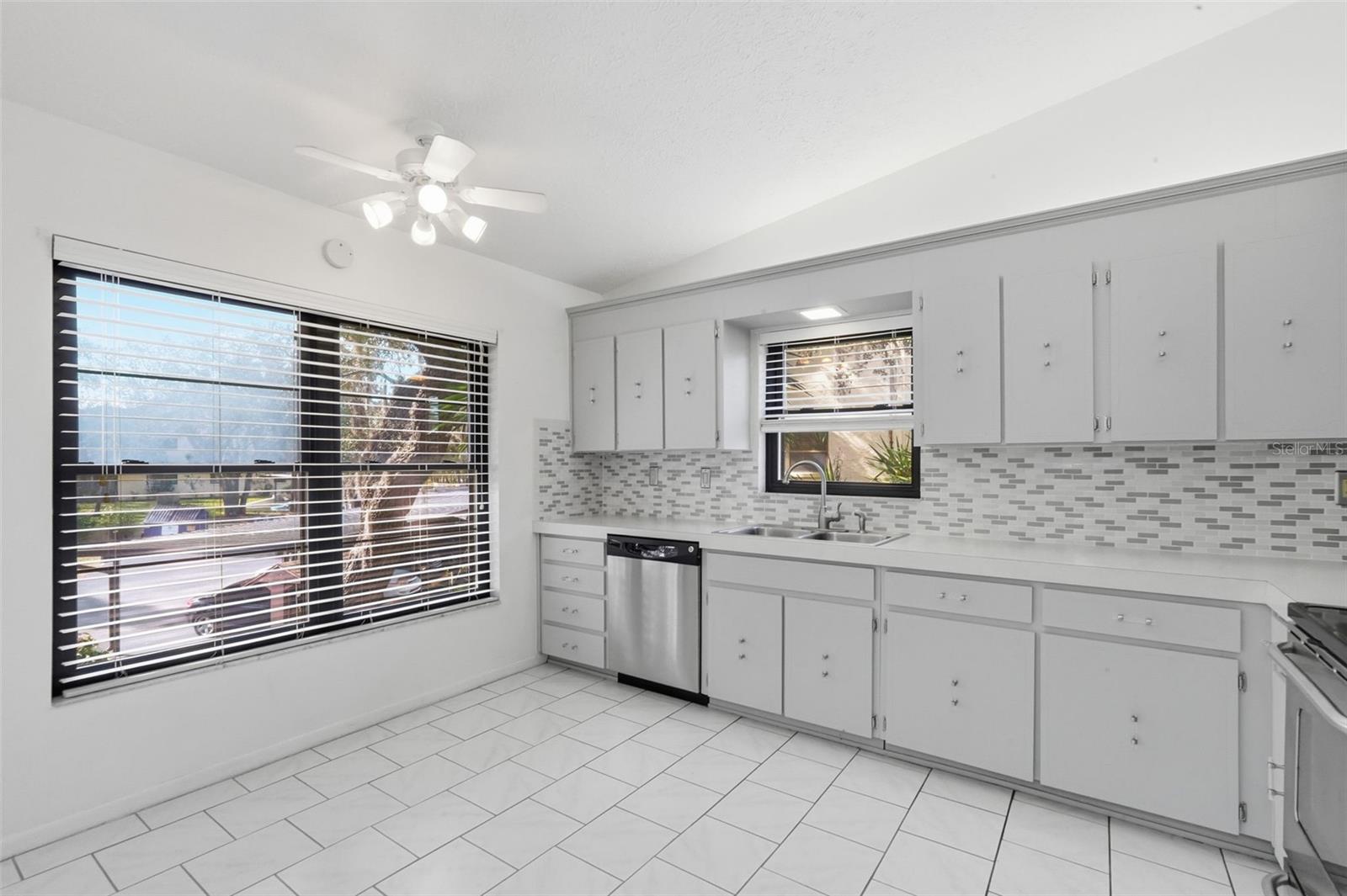 Image 23 of 33 For 7715 Forest Trail 5