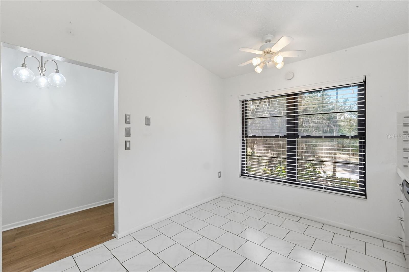 Image 24 of 33 For 7715 Forest Trail 5