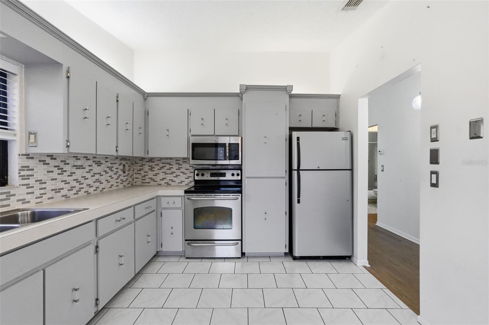 Image 26 of 33 For 7715 Forest Trail 5