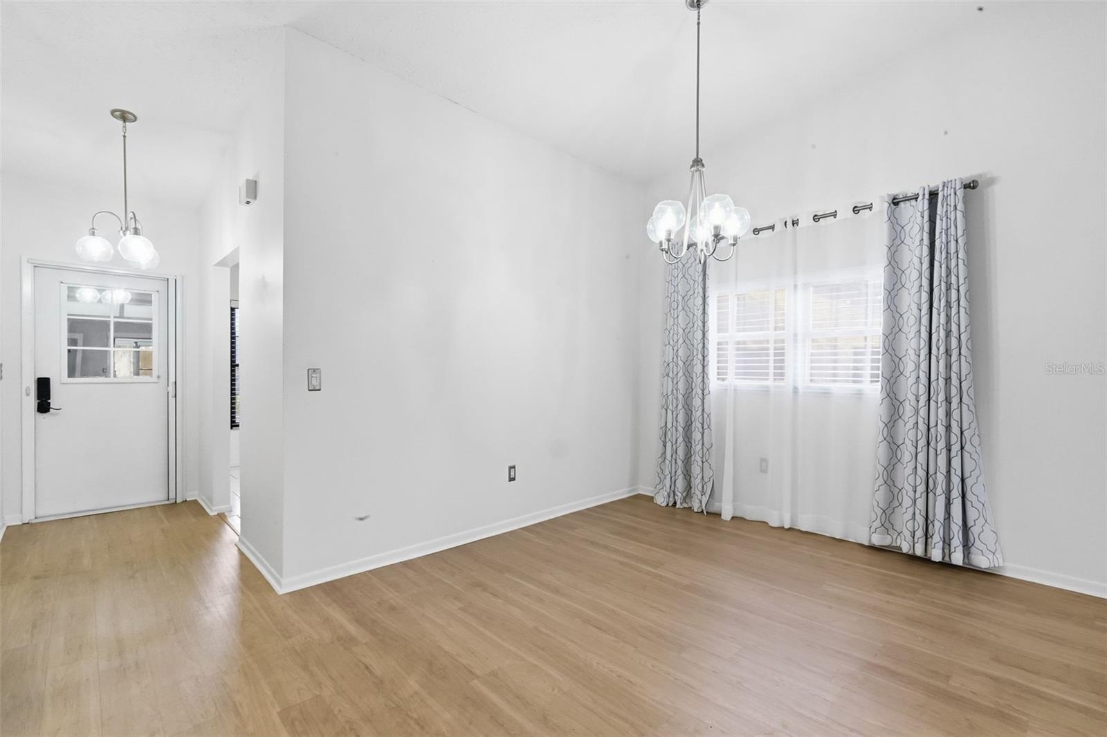 Image 7 of 33 For 7715 Forest Trail 5