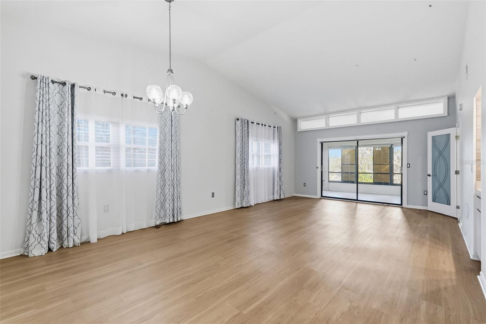 Image 8 of 33 For 7715 Forest Trail 5