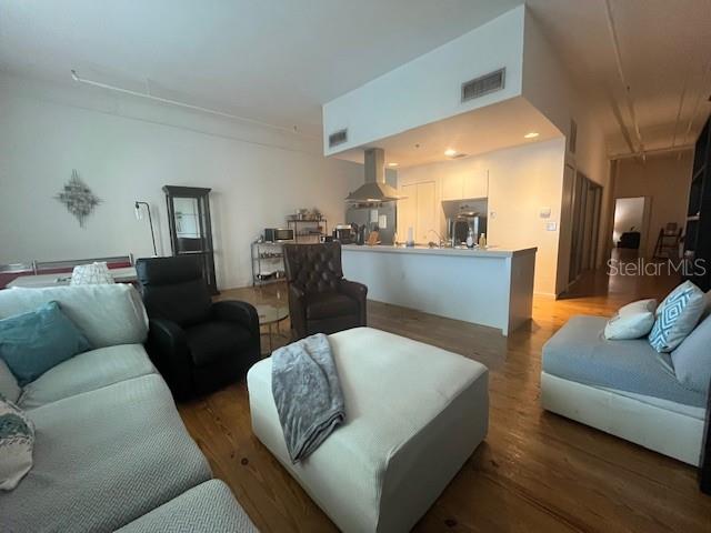 Image 6 of 16 For 509 Tampa Street 2c