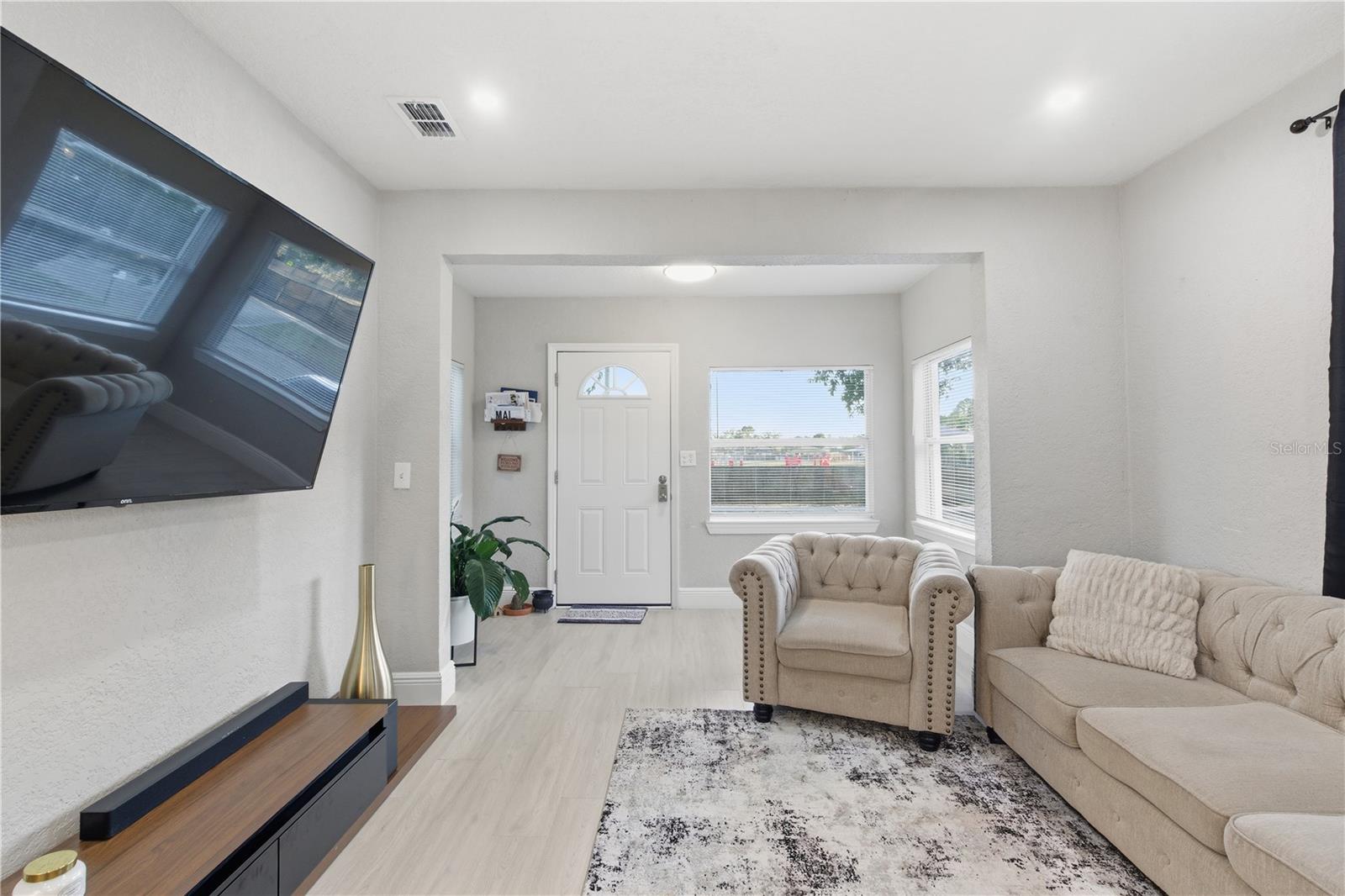 Image 5 of 22 For 2717 Cherry Street