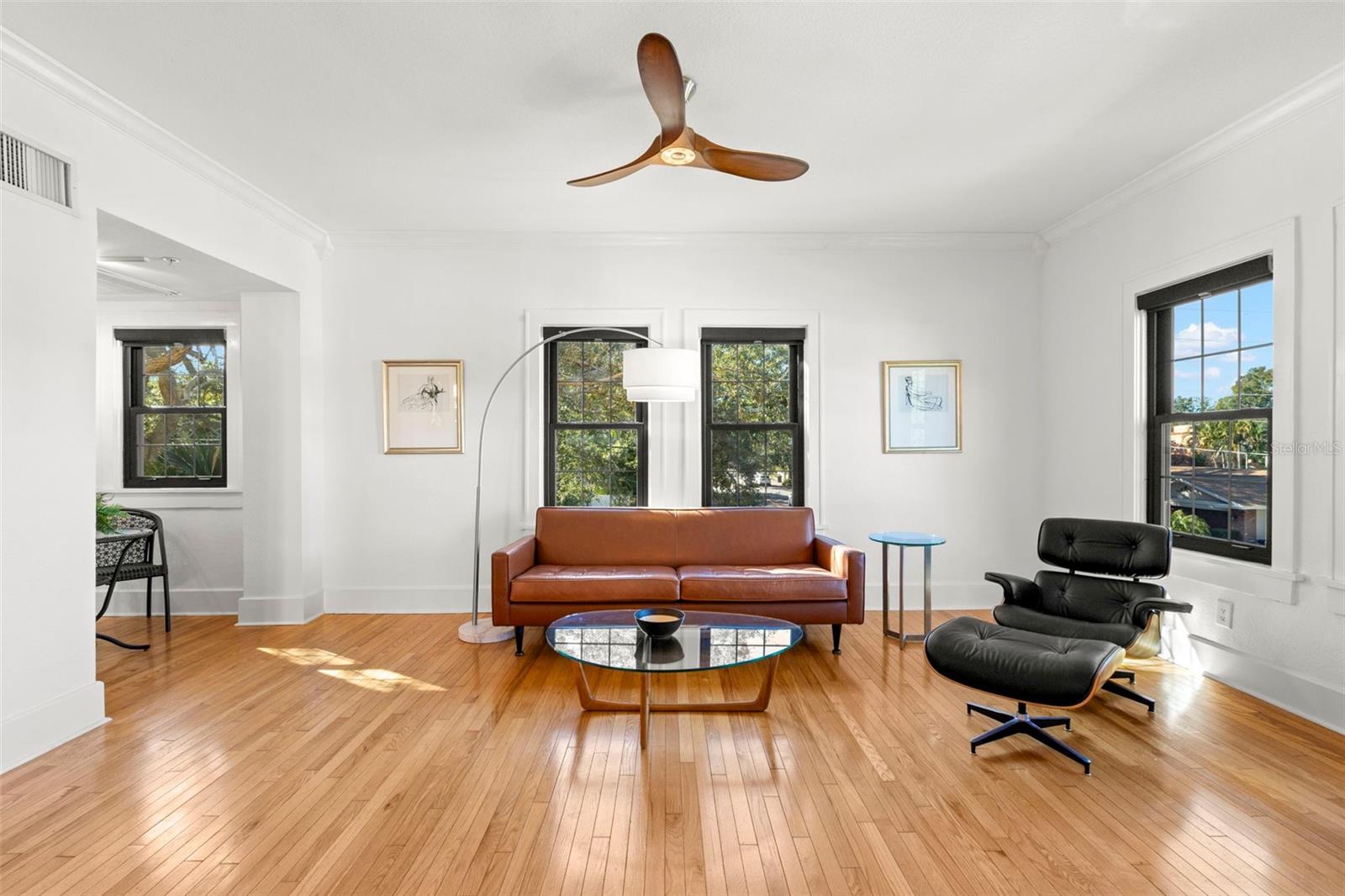 Image 10 of 38 For 210 22nd Avenue Ne 15